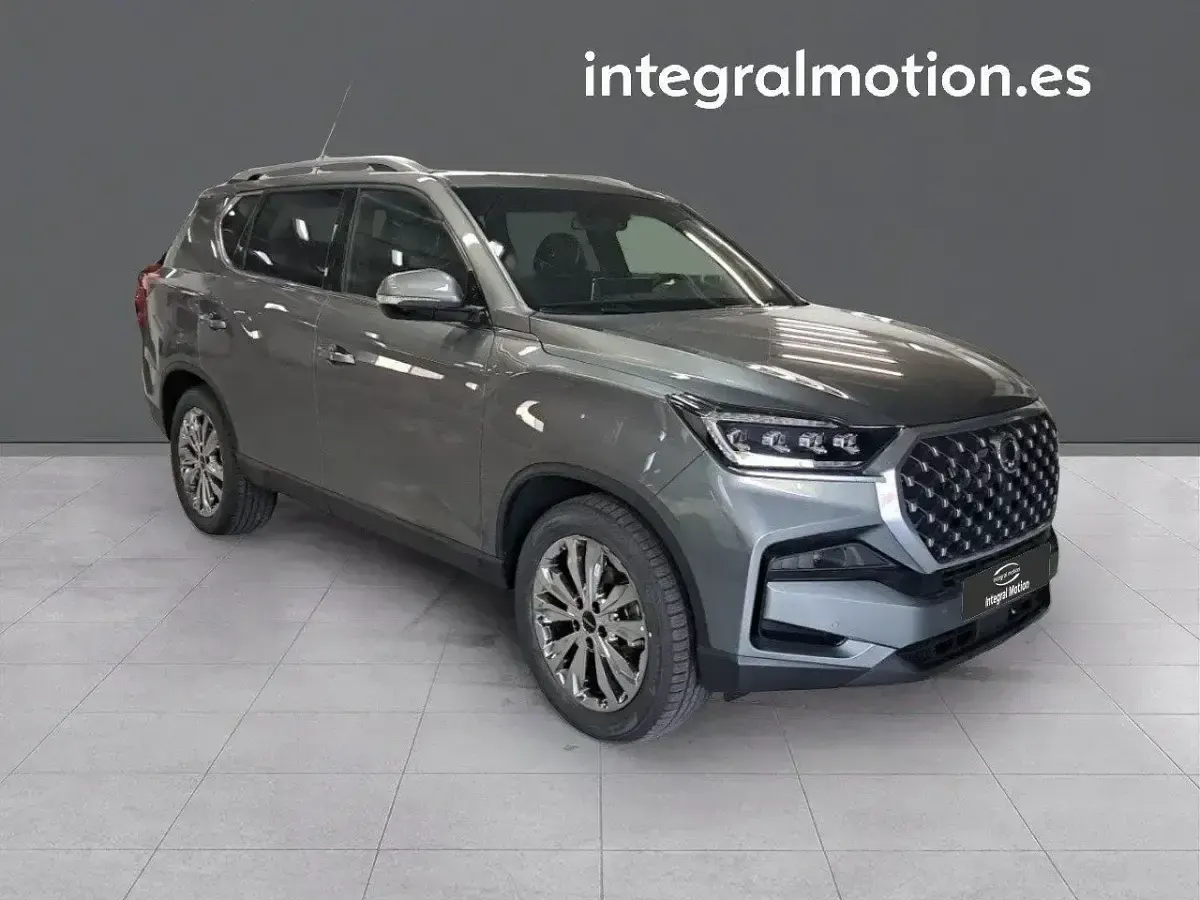 Nuevo SsangYong Rexton Limited 202 CV (148 kW) 2026 Gris
