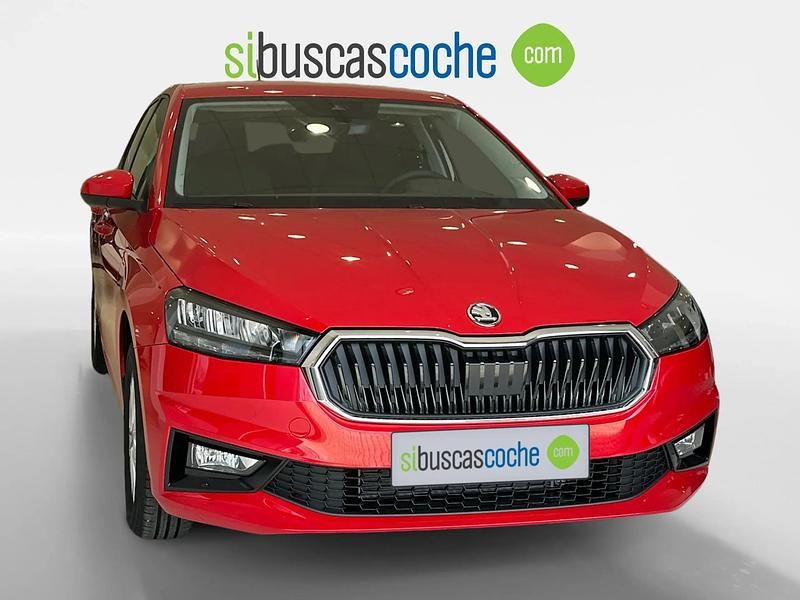 Nuevo Skoda Fabia Selection 95 CV (69 kW) 2026 Rojo Utilitario