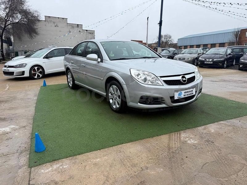 Gris / plata Usado 2008 Opel Vectra Elegance Berlina | 3999 € (Precio justo) - Imagen 1/4