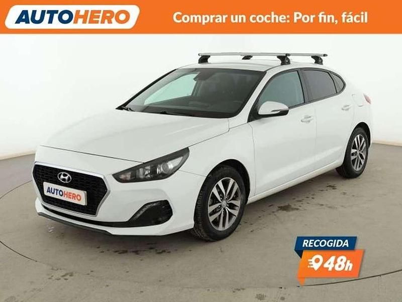 Usado Hyundai i30 120 CV (88 kW) 2021 Blanco Utilitario