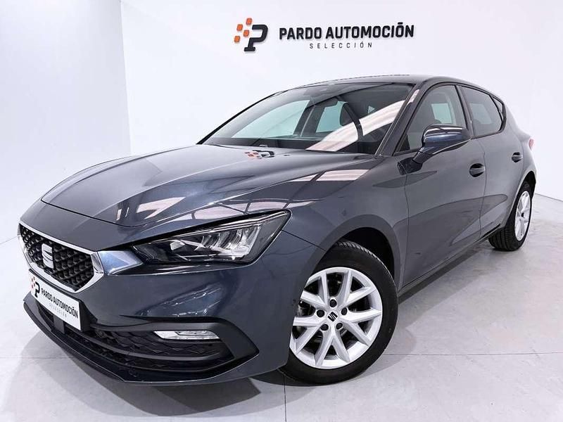 Usado Seat Leon Style 116 CV (85 kW) 2022 Gris Utilitario