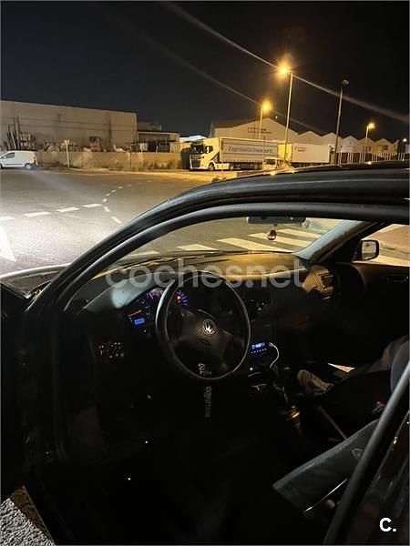 Usado VW Golf IV Conceptline 100 CV (73 kW) 2001 Negro Berlina