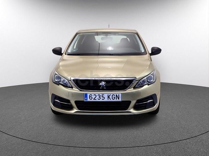 Usado Peugeot 308 Access 100 CV (73 kW) 2018 Beige Berlina