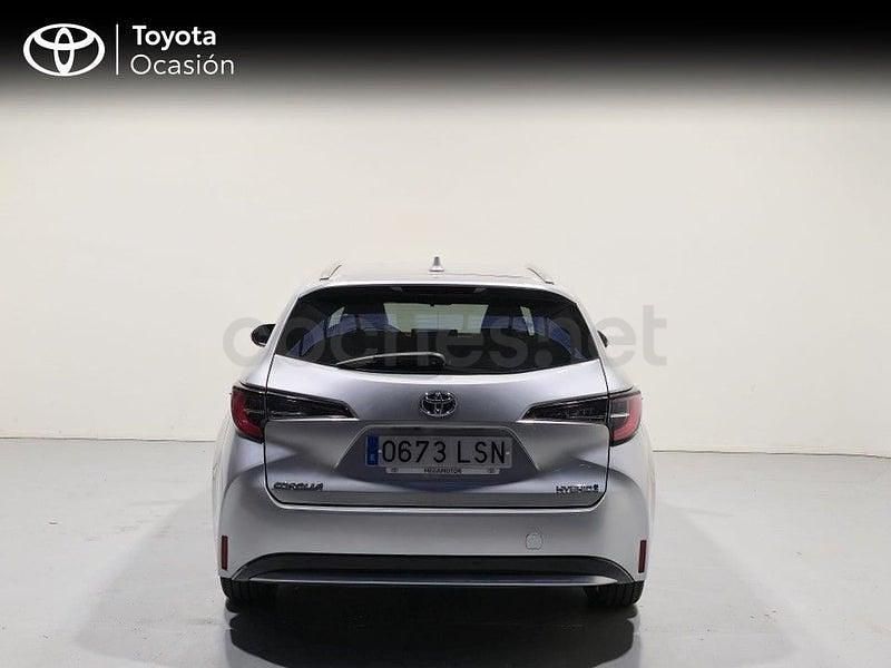 Usado Toyota Corolla Business Edition 122 CV (89 kW) 2021 Gris / plata Familiar