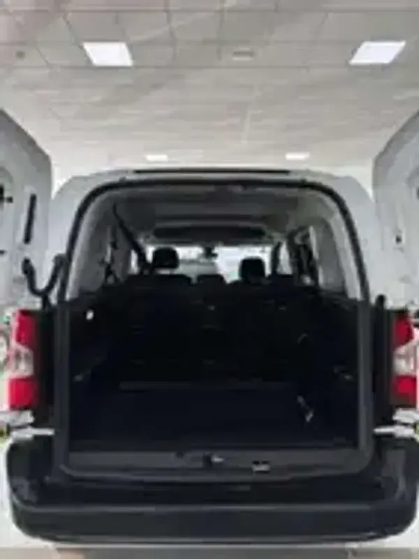 Usado Opel Combo Life Innovation 102 CV (75 kW) 2020 Blanco Monovolumen