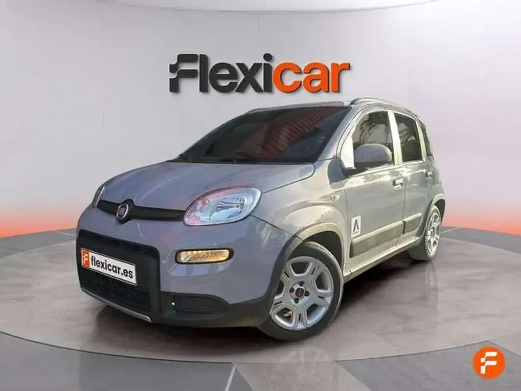 Usado Fiat Panda Cross Cross 71 CV (52 kW) 2023 Gris Utilitario