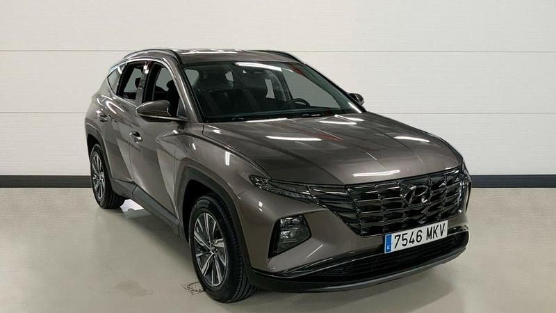 Gris Usado 2023 Hyundai Tucson SUV | 23.900 € (Un poco caro) - Imagen 1/4
