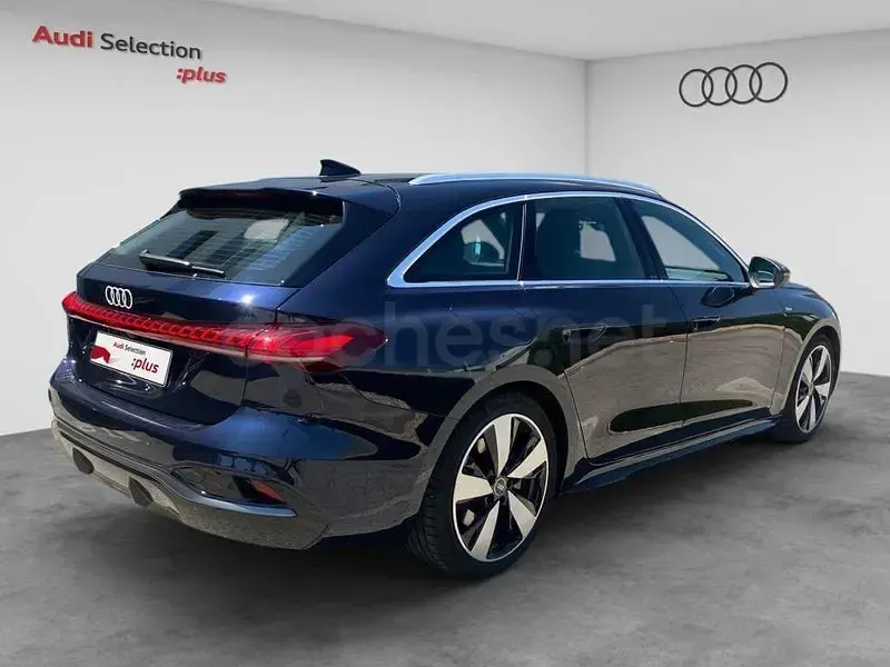 Usado Audi A5 S-Line 204 CV (150 kW) 2026 Azul Familiar
