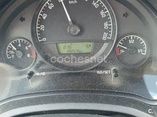 Usado Skoda Citigo Ambition 60 CV (44 kW) 2016 Rojo Utilitario