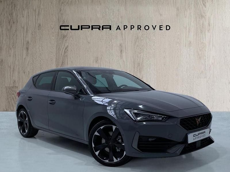 Gris Usado 2024 Cupra Leon Berlina | 27.318 € (Precio justo) - Imagen 1/4