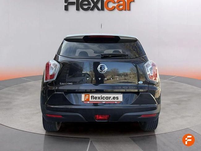 Usado Ssangyong (KGM) Tivoli Limited 115 CV (84 kW) 2017 Azul SUV