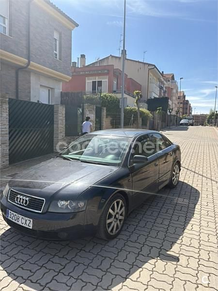 Usado Audi A4 Sport 130 HP (95 kW) 2004 Preto Sedan
