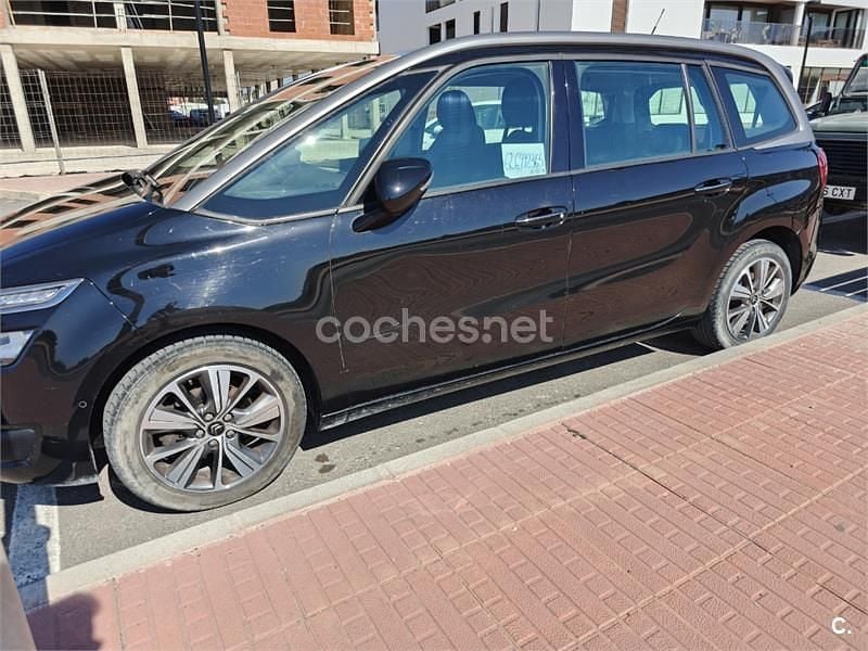 Usado Citroën Grand C4 Picasso Intensive 120 CV (88 kW) 2014 Negro Monovolumen