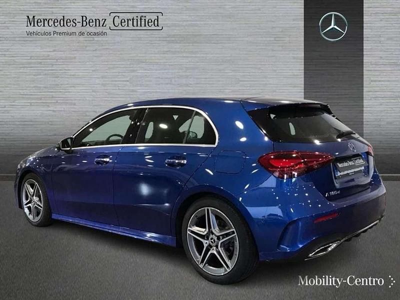 Usado Mercedes A180 109 CV (80 kW) 2024 Azul Utilitario