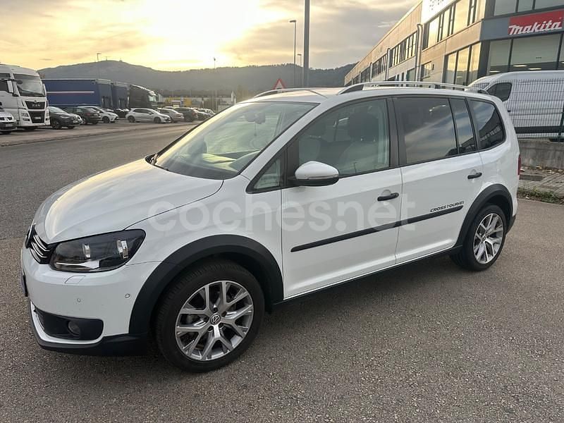 Blanco Usado 2014 VW Touran Advance Monovolumen | 11.990 € (Precio justo) - Imagen 1/4