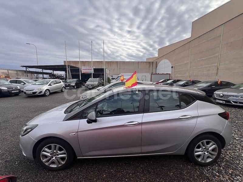 Usado Opel Astra Dynamic 110 CV (80 kW) 2016 Gris / plata Berlina