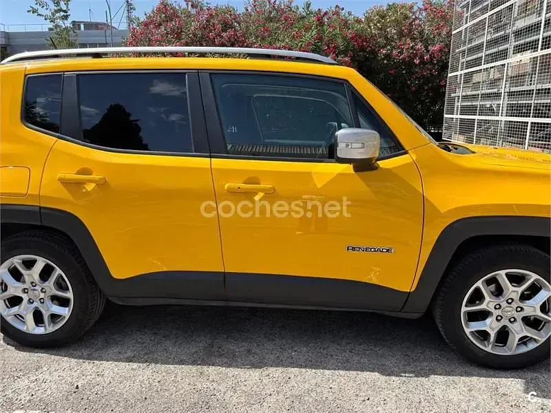 Usado Jeep Renegade Limited 140 CV (102 kW) 2016 Amarillo SUV