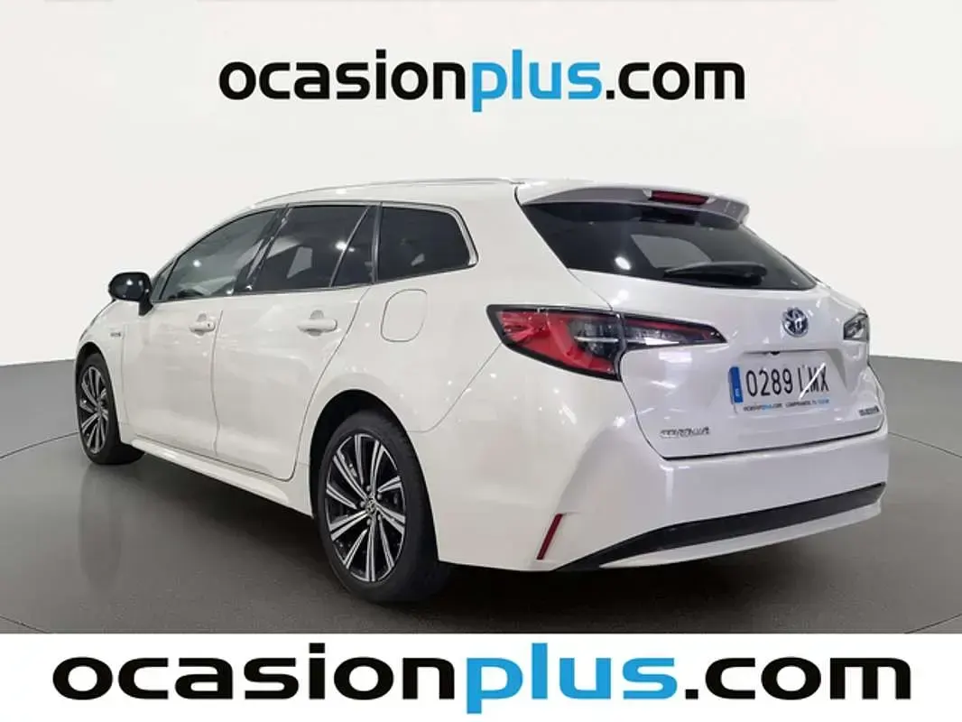 Usado Toyota Corolla Style 122 CV (89 kW) 2021 Blanco Familiar