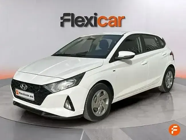 Usado Hyundai i20 100 CV (73 kW) 2021 Blanco Utilitario
