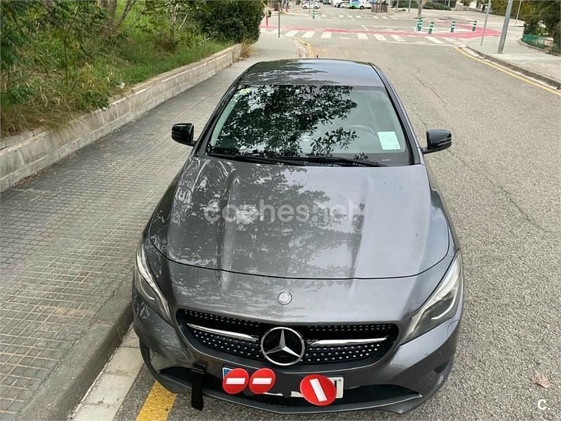 Usado Mercedes CLA200 136 CV (100 kW) 2015 Gris / plata Berlina
