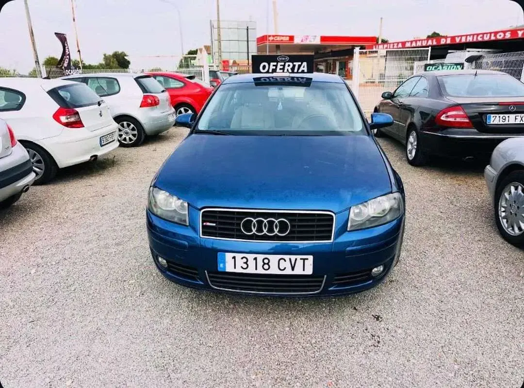 Usado Audi A3 Ambiente 150 CV (110 kW) 2005 Azul Utilitario