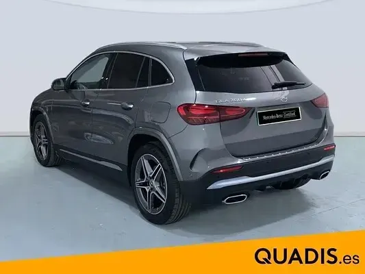 Usado Mercedes GLA200 150 CV (110 kW) 2025 SUV