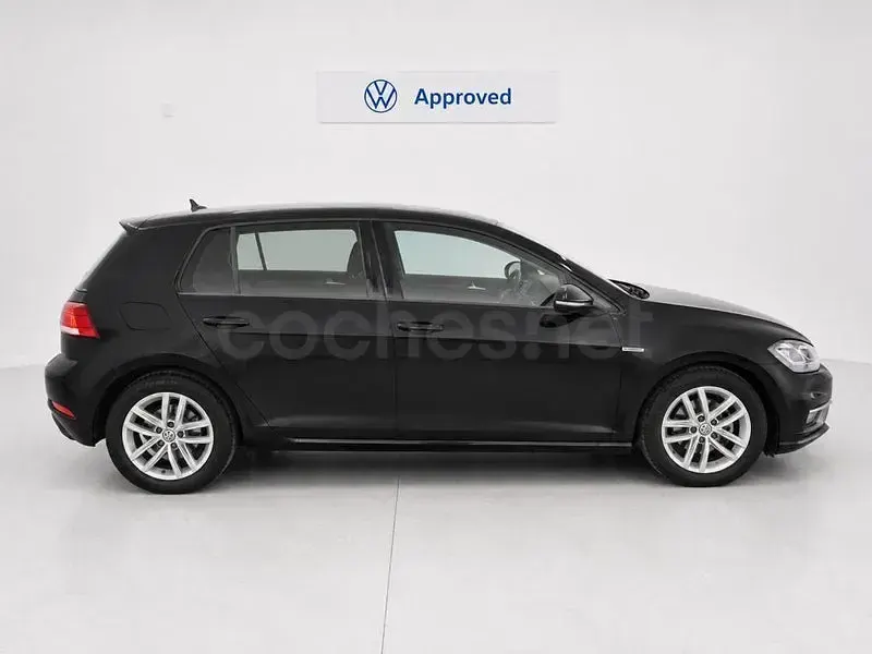 Usado VW Golf VII Advance 130 CV (95 kW) 2019 Negro Berlina