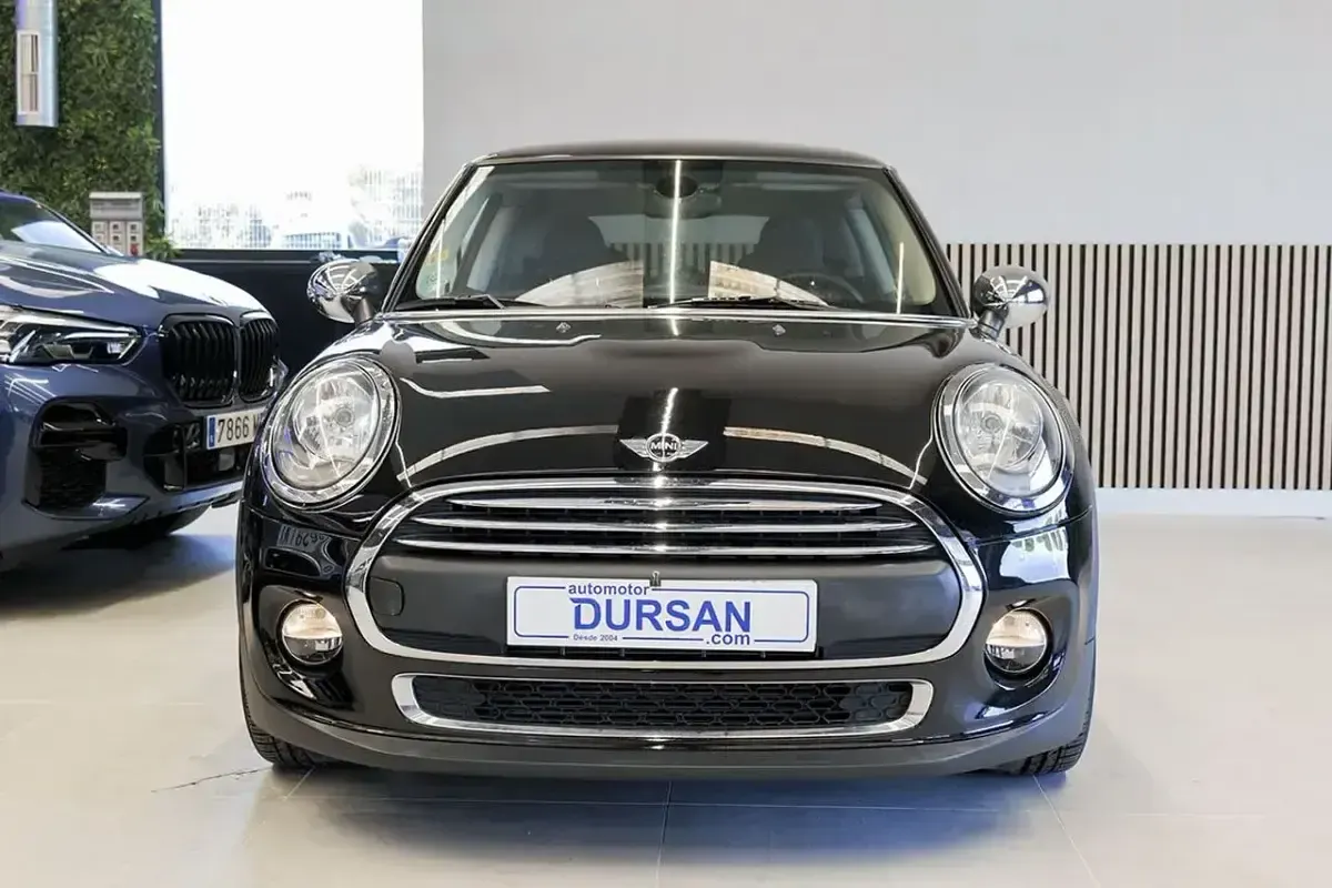 Usado Mini ONE 102 CV (75 kW) 2018 Negro Utilitario