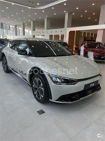Eléctrico Usado 2023 Kia EV6 Air SUV | 37.000 € (Caro) - Imagen 1/4