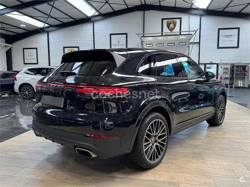 Usado Porsche Cayenne E-Hybrid 462 CV (339 kW) 2018 Negro SUV