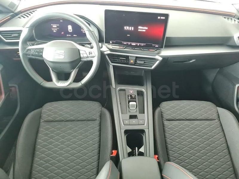 Usado Seat Leon FR 204 CV (150 kW) 2025 Azul Familiar