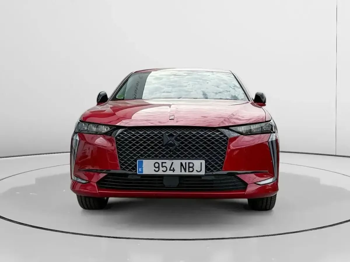 Usado DS Automobiles DS4 Performance 131 CV (96 kW) 2024 Rojo Berlina