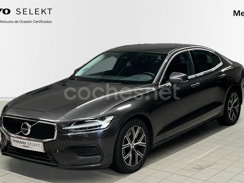 Gris / plata Usado 2023 Volvo S60 Core Berlina | 32.900 € (Buen precio) - Imagen 1/4