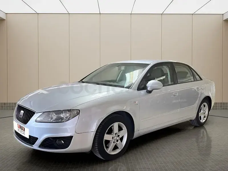 Usado Seat Exeo Reference 120 CV (88 kW) 2011 Gris / plata Berlina