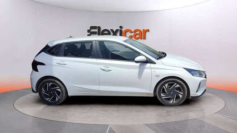 Usado Hyundai i20 101 CV (74 kW) 2022 Blanco Utilitario