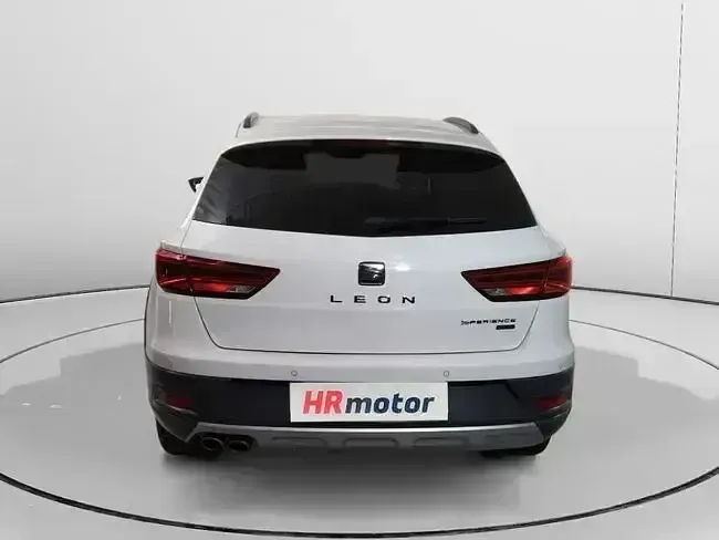 Käytetty Seat Leon 4Drive 150 HP (110 kW) 2018 Valkoinen Farmari