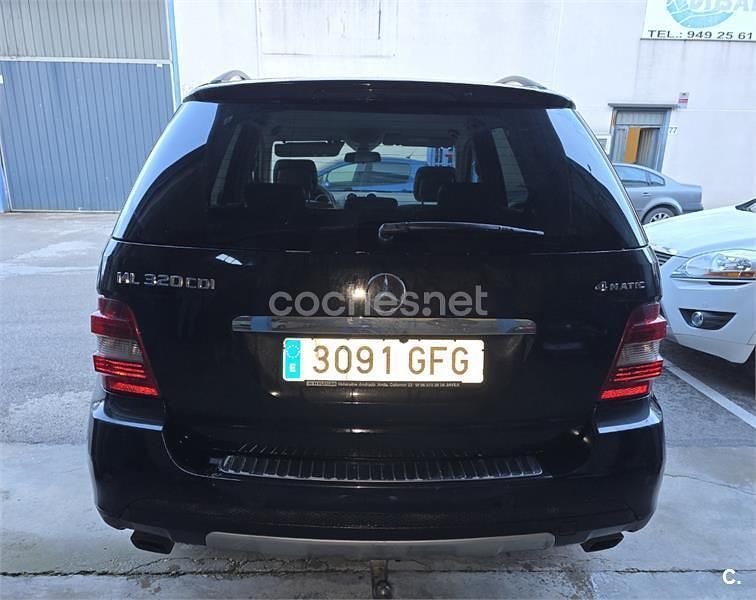 Usado Mercedes ML320 224 CV (164 kW) 2008 Negro SUV