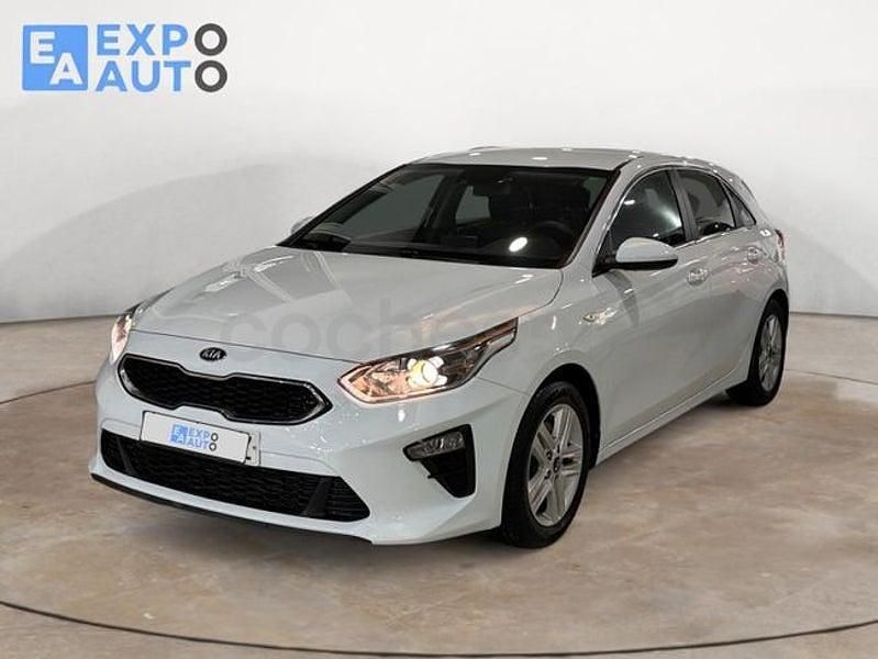 Usado Kia Ceed 120 CV (88 kW) 2019 Blanco Utilitario