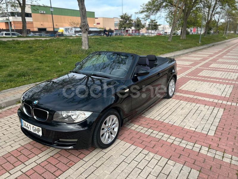 Negro Usado 2008 BMW 118 Cabriolet Efficient Dynamics Descapotable | 8499 € (Precio justo) - Imagen 1/4