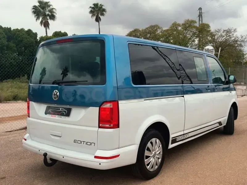 Usado VW Multivan 150 CV (110 kW) 2018 Azul Monovolumen