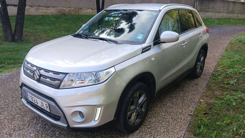 Usado Suzuki Vitara 120 CV (88 kW) 2016 Gris SUV