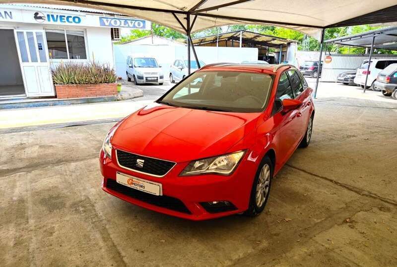 Rojo Usado 2014 Seat Leon ST Reference Familiar | 9100 € (Precio justo) - Imagen 1/4