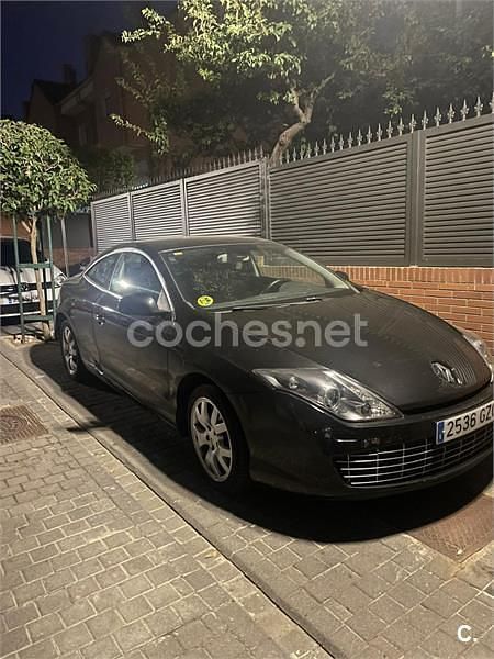 Negro Usado 2010 Renault Laguna Coupé Coupe | 7400 € (Precio justo) - Imagen 1/4