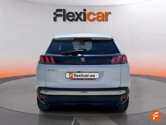 Usado Peugeot 3008 Allure 130 CV (95 kW) 2021 Blanco SUV