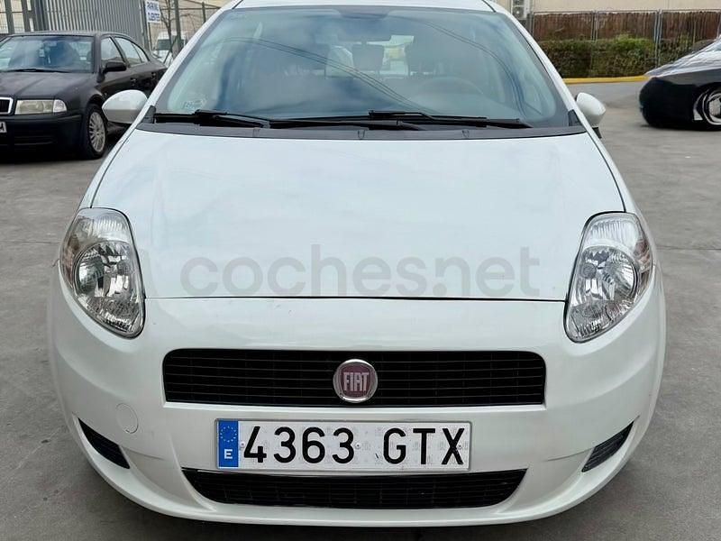 Usado Fiat Punto Dynamic 70 CV (51 kW) 2006 Blanco Utilitario