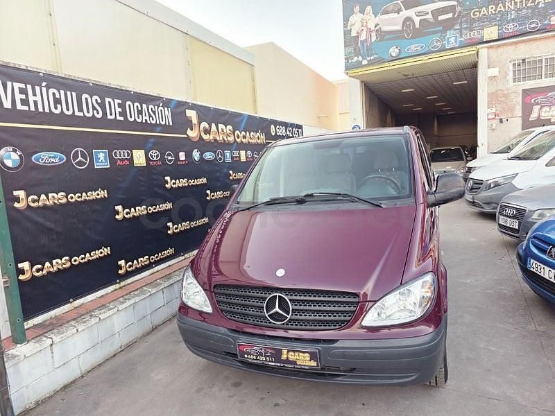 Usado Mercedes Viano 109 CV (80 kW) 2006 Granate Monovolumen