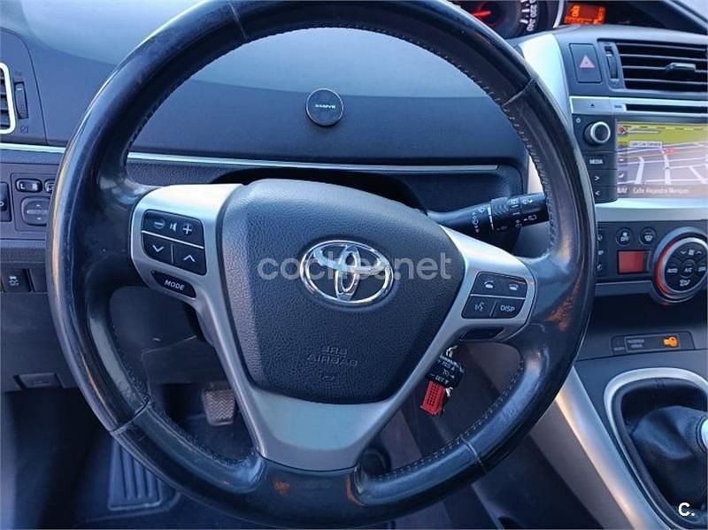Usado Toyota Verso Advance 124 CV (91 kW) 2013 Gris / plata Monovolumen