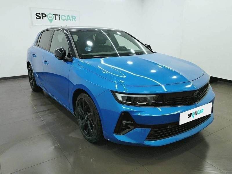 Usado Opel Astra 180 CV (132 kW) 2023 Azul Berlina