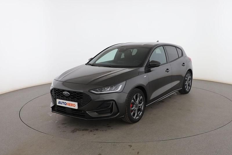 Gris Usado 2023 Ford Focus ST-Line Utilitario | 18.099 € (Precio justo) - Imagen 1/3