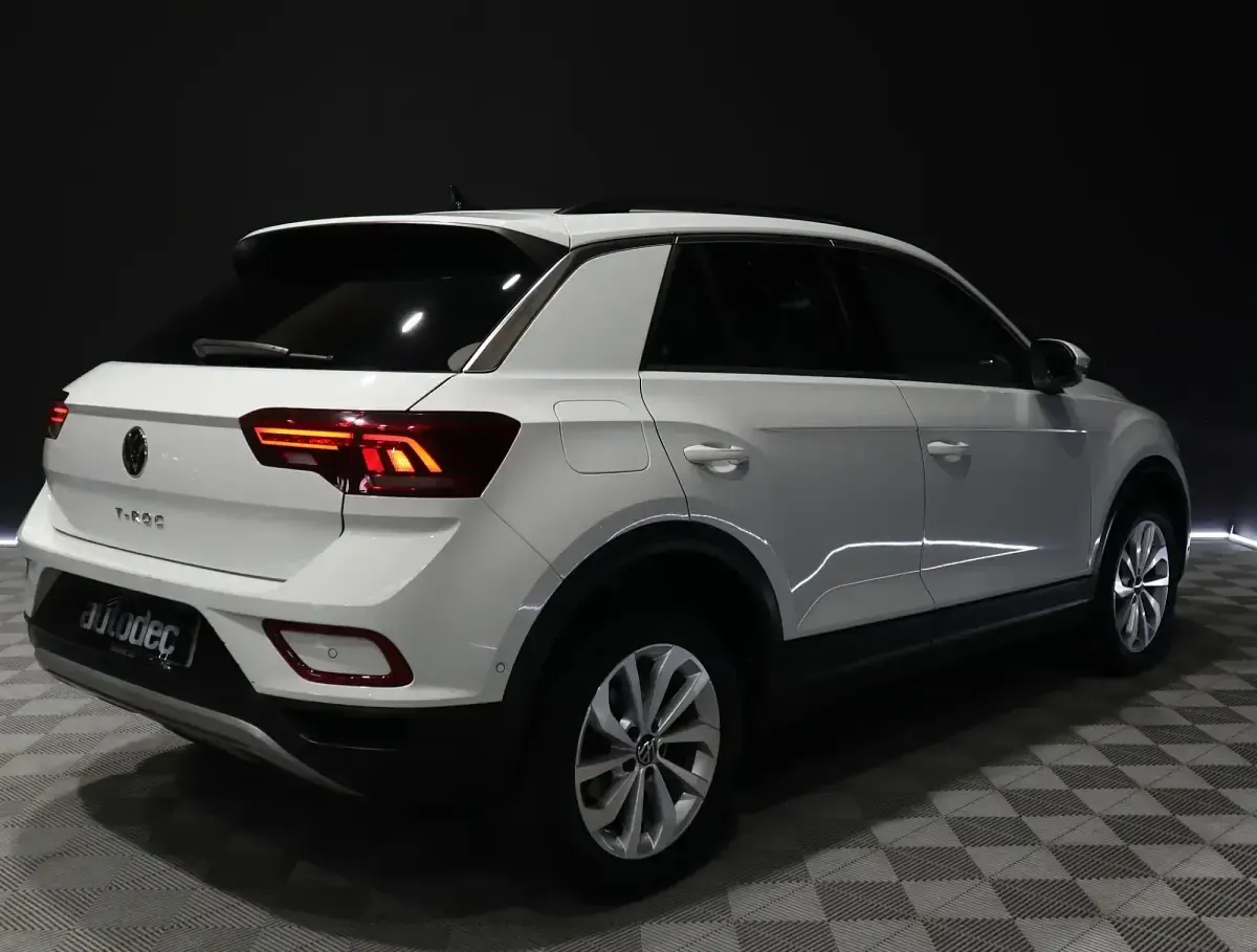 Usado VW T-Roc Life 150 CV (110 kW) 2022 Blanco SUV
